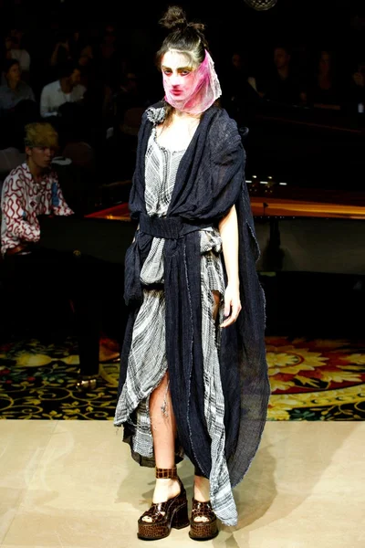 Look 5